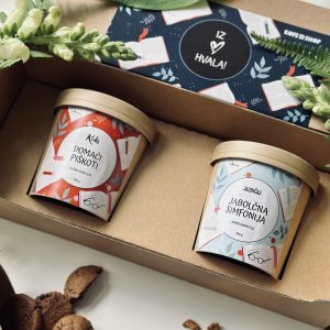 DARILNI PAKET "PEDAGOGOM V ZAHVALO 2" 2/1 (piškoti + čaj) - v darilni škatli