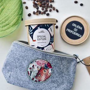 DARILNI KOMPLET "PEDAGOGOM V ZAHVALO 4" 2/1 (toaletka/peresnica + kava) - v darilni vrečki